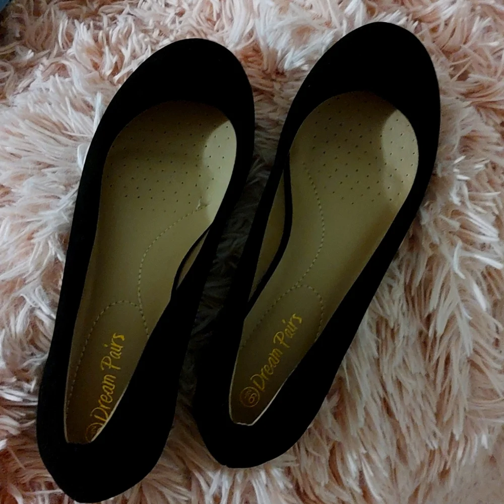 Shoes - Picture 1 of 2